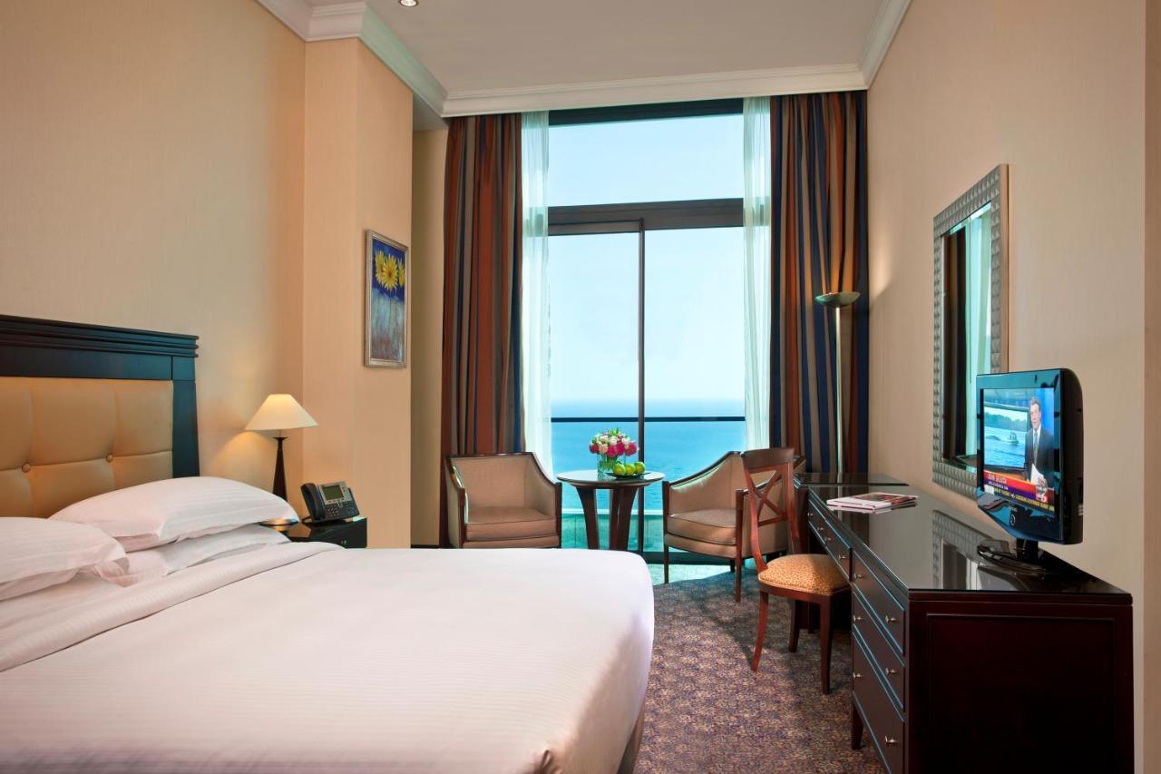 Raouche Arjaan By Rotana Aparthotel Beirut Exterior photo