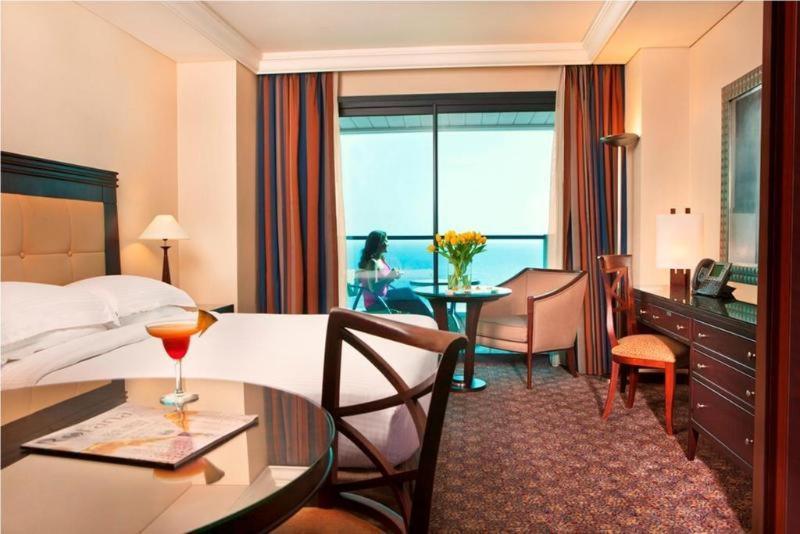 Raouche Arjaan By Rotana Aparthotel Beirut Room photo